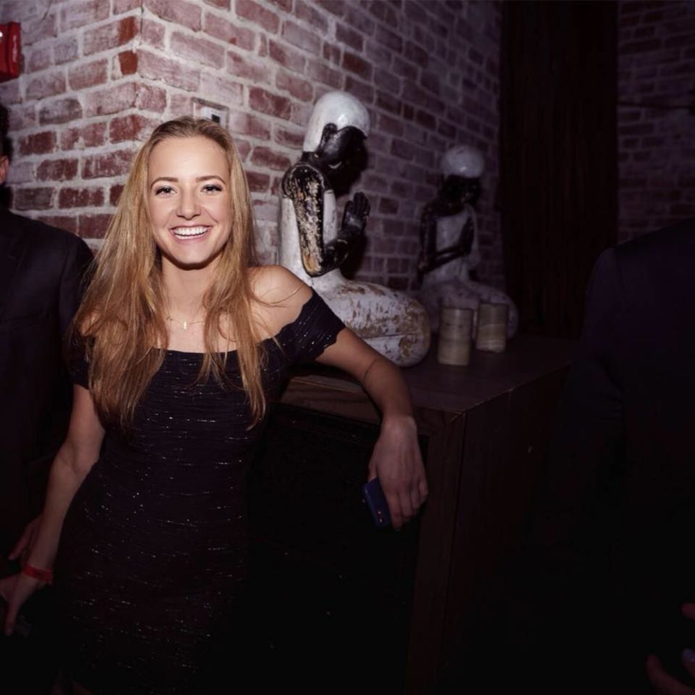 Meet your Posher, Alexandra